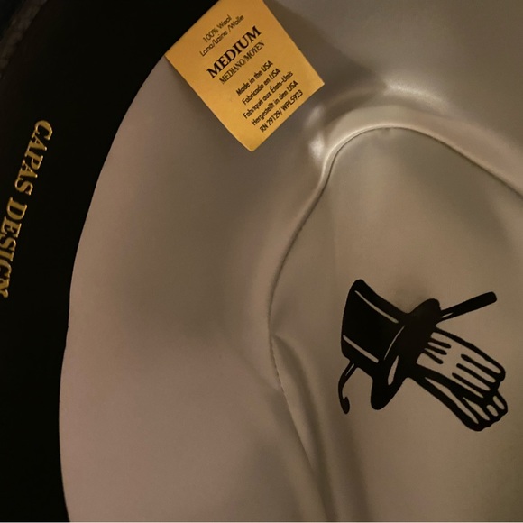 Untouchable Capas Design, Black wool fedora. Feather adornment, New. Size Medium - Picture 4 of 4